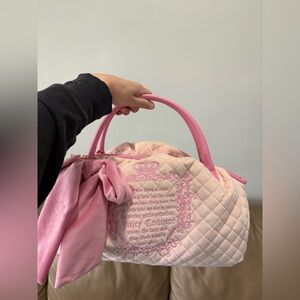 VIRAL NWT Juicy Couture Tale Bowlers Purse 💗